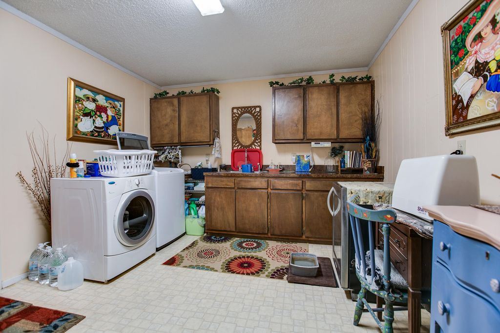 Image 22 of property listing at 5490 S State Highway 208, San Angelo, TX 76903