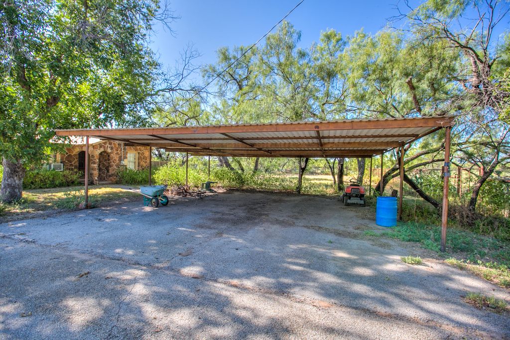 Image 28 of property listing at 5490 S State Highway 208, San Angelo, TX 76903