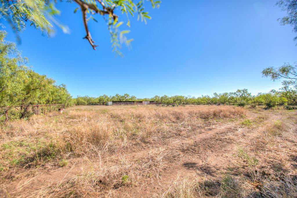 Image 37 of property listing at 5490 S State Highway 208, San Angelo, TX 76903