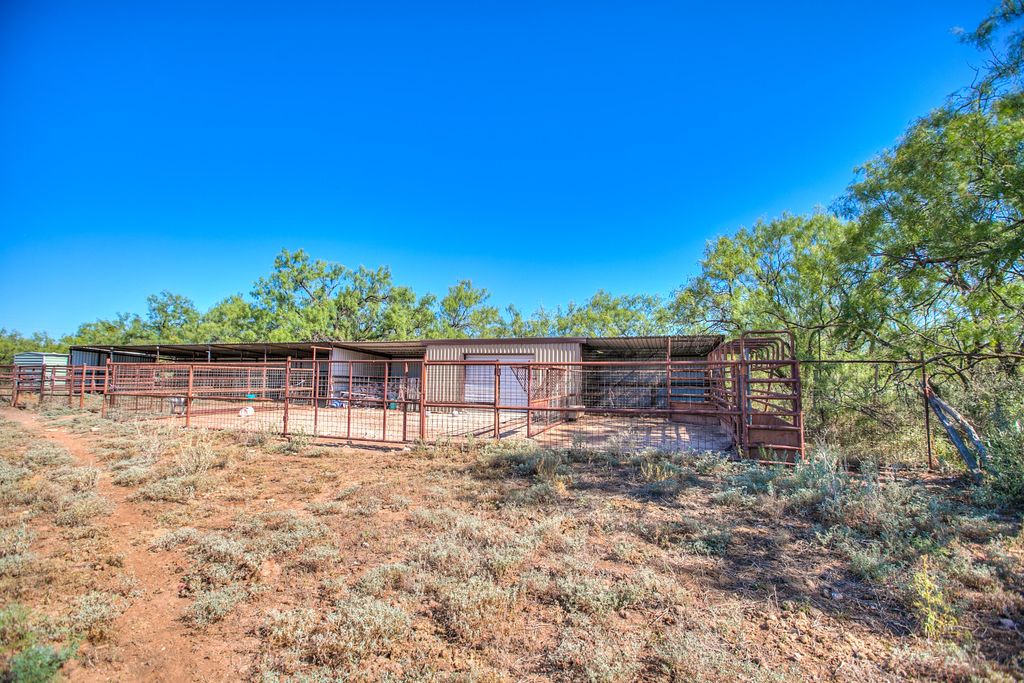 Image 40 of property listing at 5490 S State Highway 208, San Angelo, TX 76903