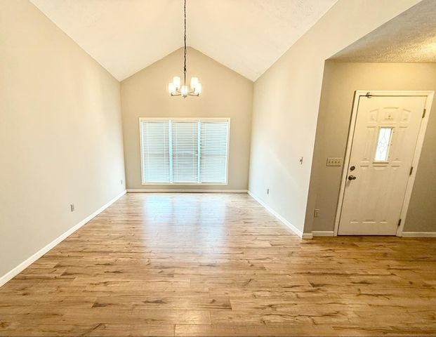 280 Owens Road, Fort Mitchell, AL 36856
