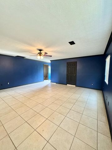 280 Owens Road, Fort Mitchell, AL 36856