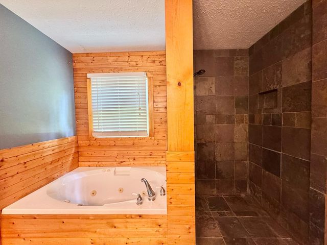 280 Owens Road, Fort Mitchell, AL 36856