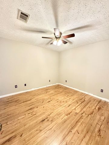 280 Owens Road, Fort Mitchell, AL 36856