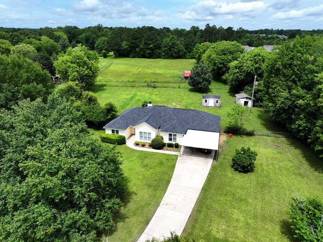 280 Owens Road, Fort Mitchell, AL 36856