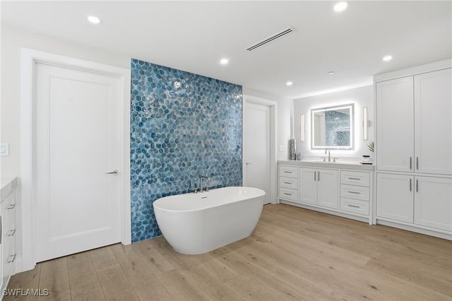 13945 Old Coast RD 1906, Naples, FL 34110