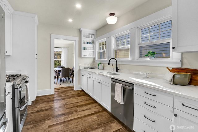 520 W Smith Street, Seattle, WA 98119