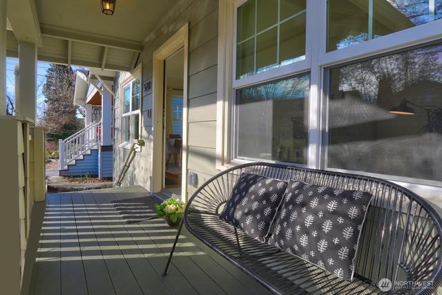 520 W Smith Street, Seattle, WA 98119