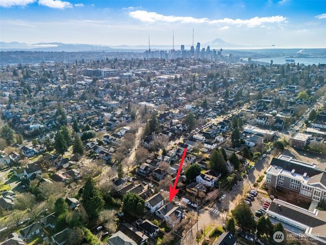 520 W Smith Street, Seattle, WA 98119