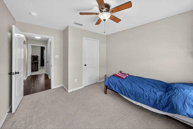 106 Ally Kate Dr, Chandler, TX 75758