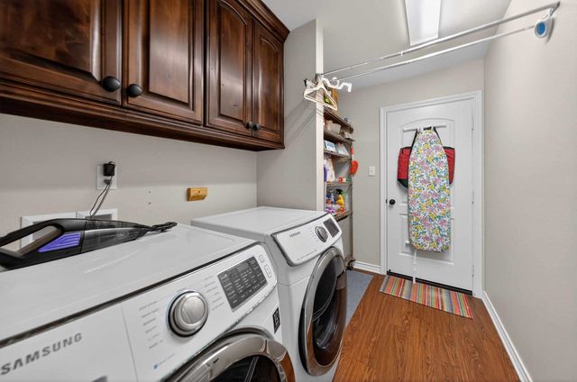 106 Ally Kate Dr, Chandler, TX 75758