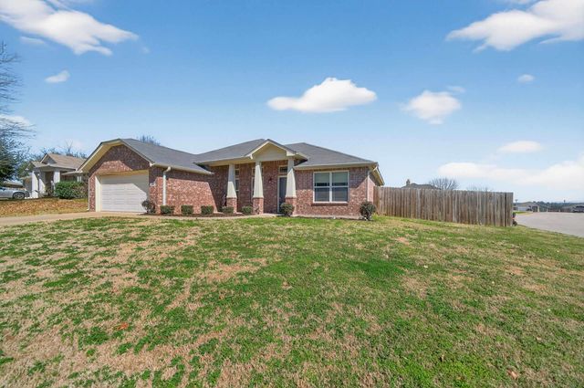 106 Ally Kate Dr, Chandler, TX 75758