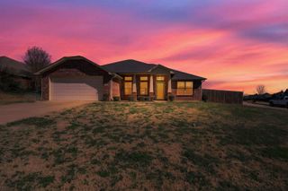 106 Ally Kate Dr, Chandler, TX 75758