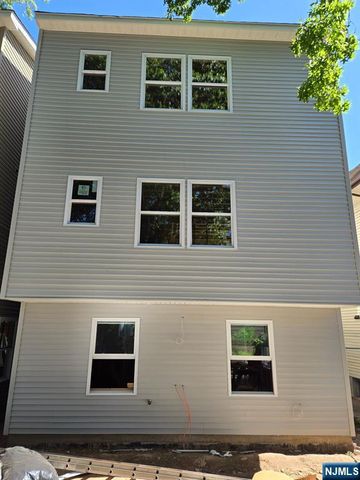 14 Cliff Street, Newark, NJ 07106