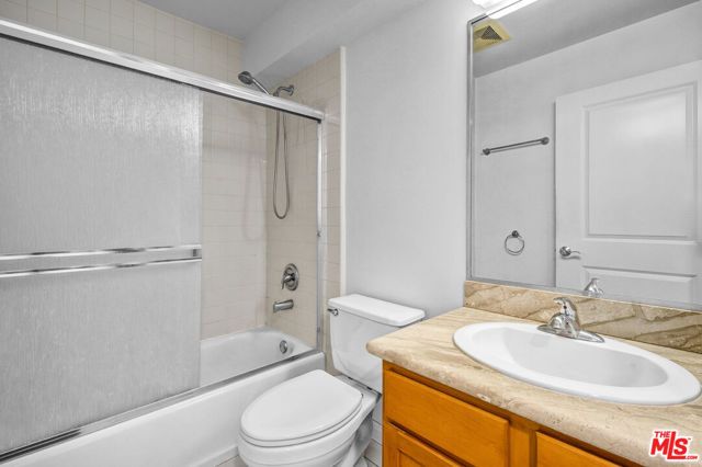 5764 San Vicente Boulevard 201, Los Angeles, CA 90019