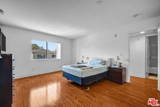 5764 San Vicente Boulevard 201, Los Angeles, CA 90019