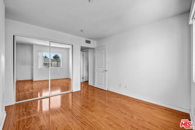 5764 San Vicente Boulevard 201, Los Angeles, CA 90019