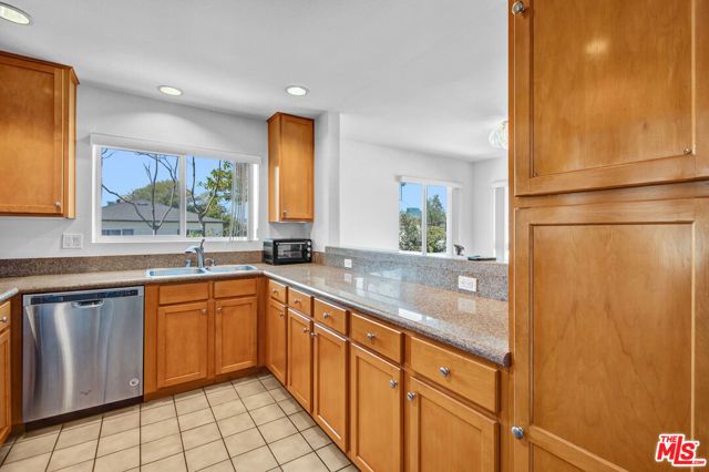 5764 San Vicente Boulevard 201, Los Angeles, CA 90019