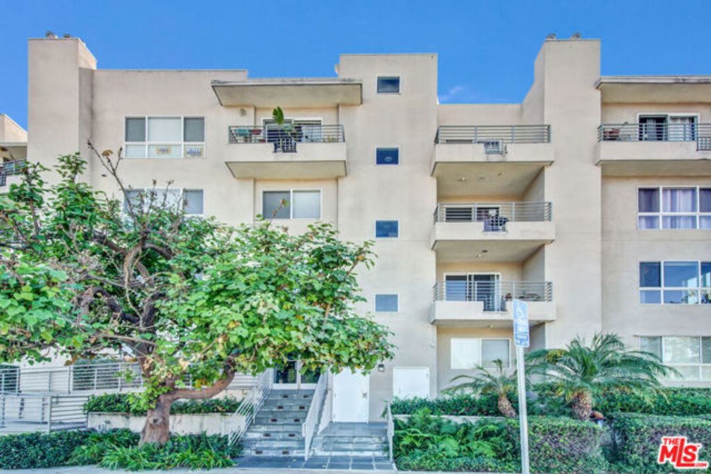 5764 San Vicente Boulevard 201, Los Angeles, CA 90019