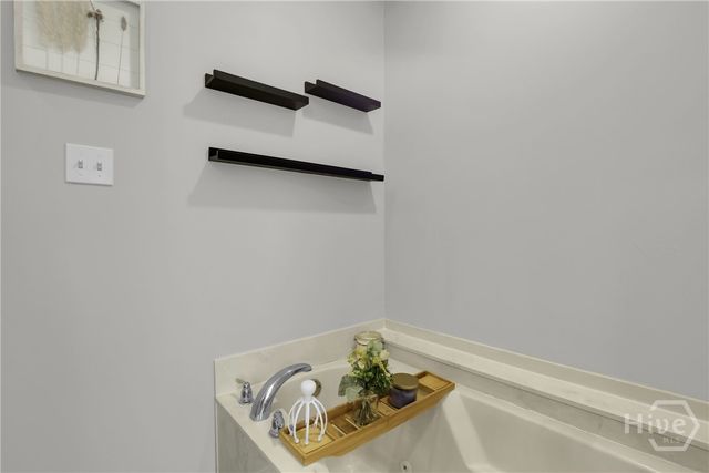 136 Meadowside Lane, Savannah, GA 31405