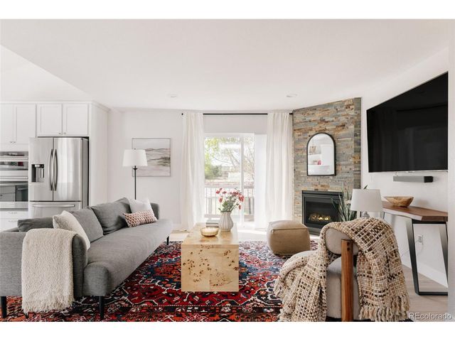 8652 W 49th Pl, Arvada, CO 80002