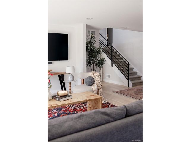 8652 W 49th Pl, Arvada, CO 80002