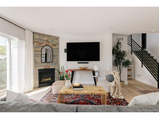 8652 W 49th Pl, Arvada, CO 80002