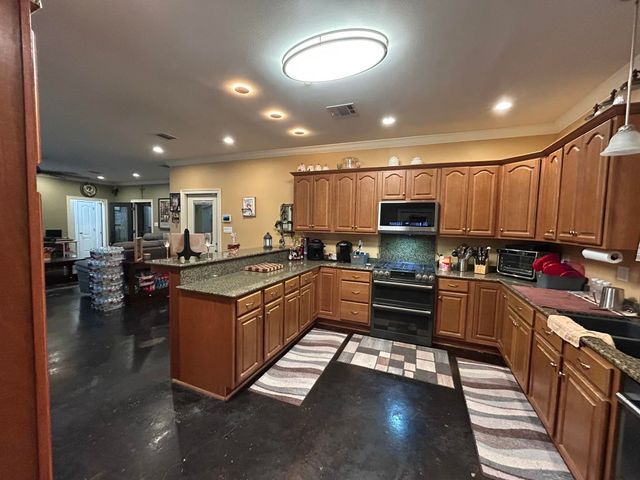 530 Sugar Plum Street, Houma, LA 70364