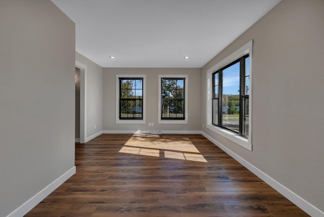 501 Riverside Avenue N, Sartell, MN 56377