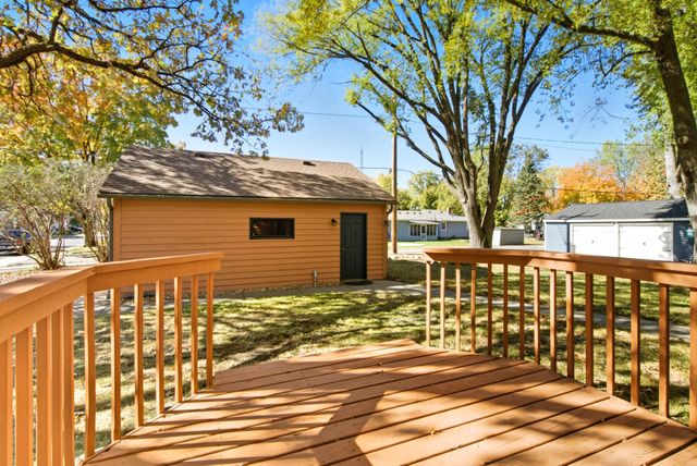 501 Riverside Avenue N, Sartell, MN 56377