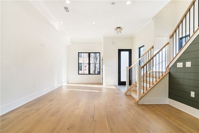 6744 McPherson Blvd, Point Breeze, PA 15208