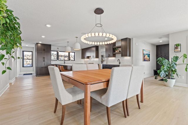 1084 Autumn Oak Lane, Hudson, WI 54016