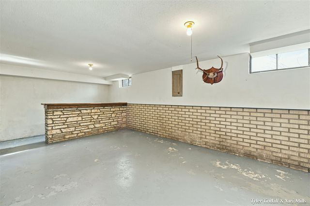 2029 Southland Drive, Muskegon, MI 49442