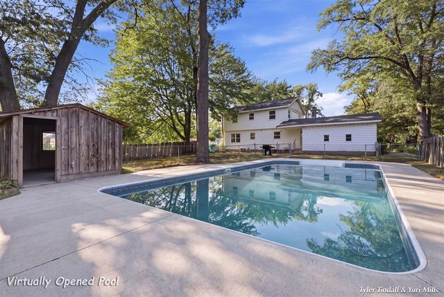2029 Southland Drive, Muskegon, MI 49442