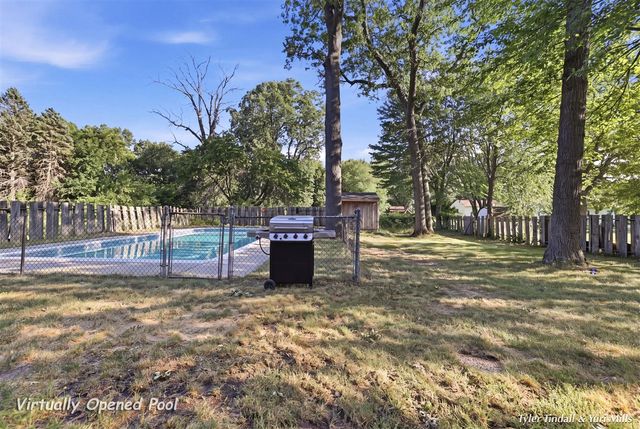 2029 Southland Drive, Muskegon, MI 49442