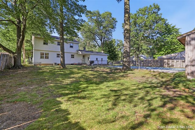 2029 Southland Drive, Muskegon, MI 49442