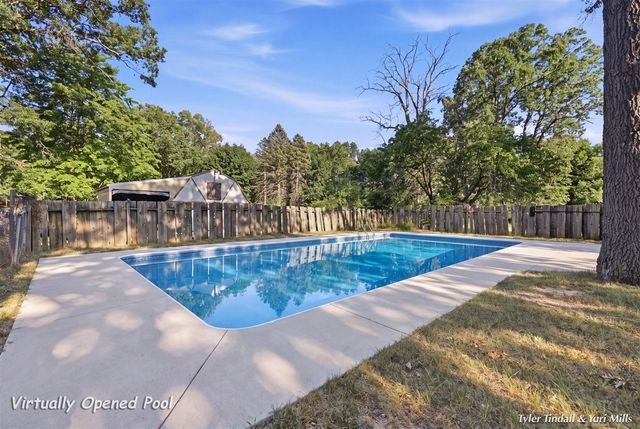 2029 Southland Drive, Muskegon, MI 49442