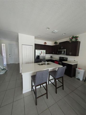 3329 NW 11th Ave 3329, Pompano Beach, FL 33064