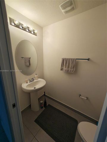 3329 NW 11th Ave 3329, Pompano Beach, FL 33064