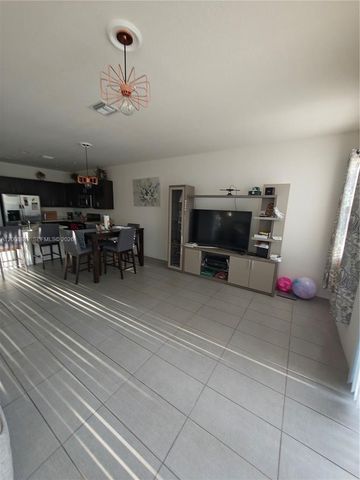 3329 NW 11th Ave 3329, Pompano Beach, FL 33064
