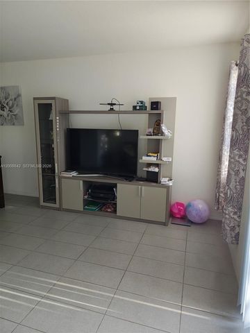 3329 NW 11th Ave 3329, Pompano Beach, FL 33064