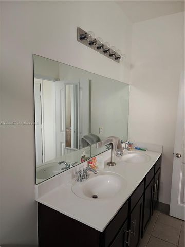 3329 NW 11th Ave 3329, Pompano Beach, FL 33064