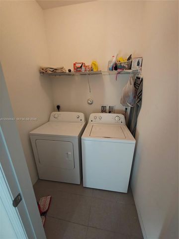 3329 NW 11th Ave 3329, Pompano Beach, FL 33064