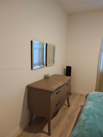 3329 NW 11th Ave 3329, Pompano Beach, FL 33064