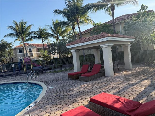 3329 NW 11th Ave 3329, Pompano Beach, FL 33064