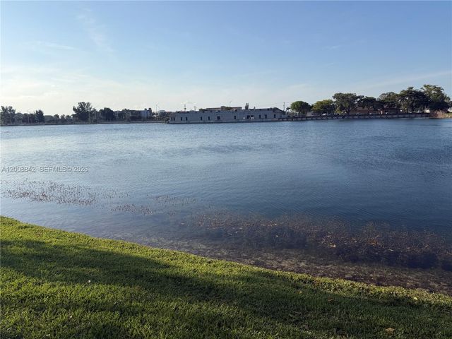 3329 NW 11th Ave 3329, Pompano Beach, FL 33064