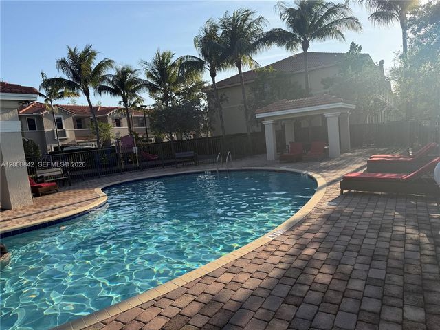 3329 NW 11th Ave 3329, Pompano Beach, FL 33064