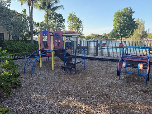 3329 NW 11th Ave 3329, Pompano Beach, FL 33064