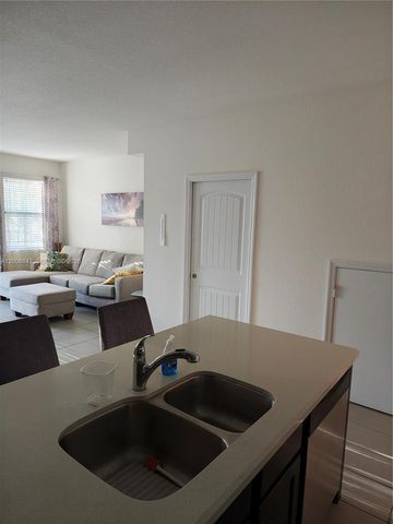 3329 NW 11th Ave 3329, Pompano Beach, FL 33064