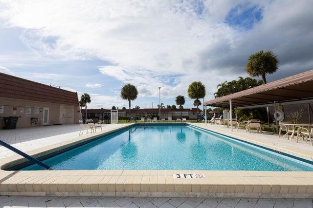 5775 W Fernley Dr Drive W 134, West Palm Beach, FL 33415